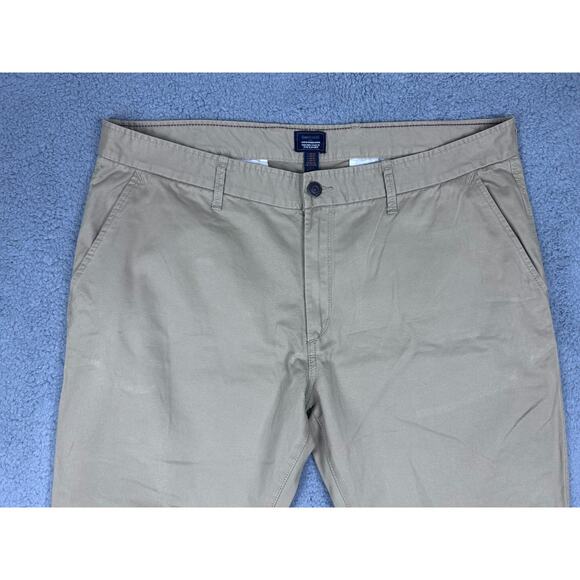 Gap Khakis Mens Chino Pants Size 40x32 Beige Tapered Khaki Cut in a Worn Style - Picture 5 of 13